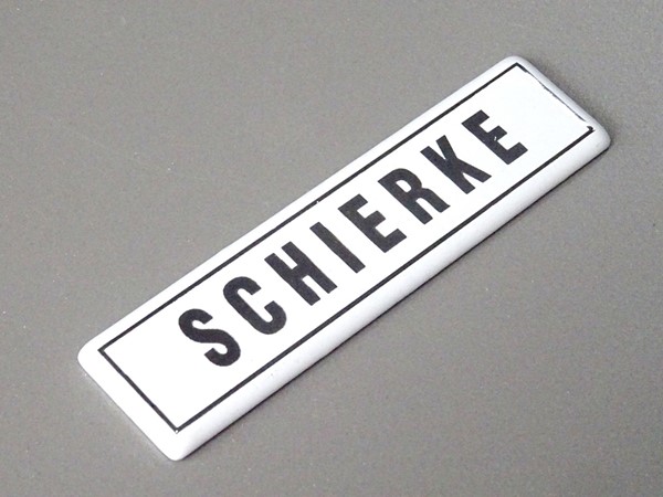 Bild von Bahnhofsschild "Schierke"
